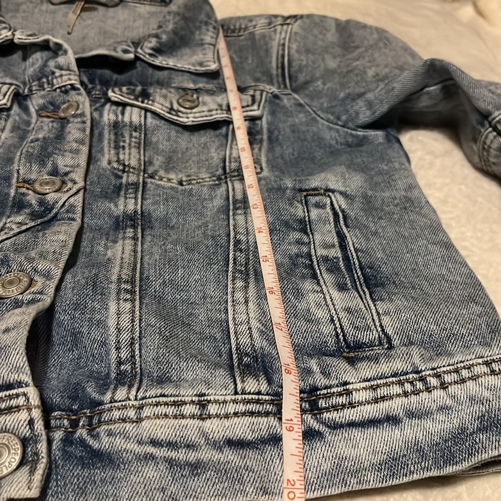 Free People We the Free Rumors Jacket Light Indigo Blue Denim Size Medium - Picture 14 of 16
